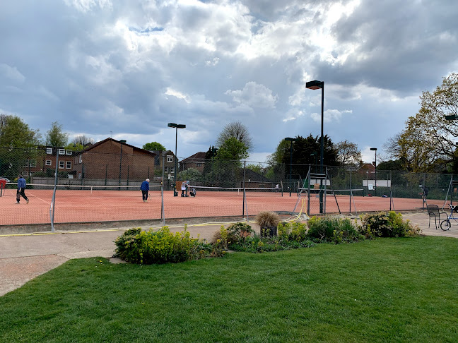Ealing Lawn Tennis Club - Sports Complex
