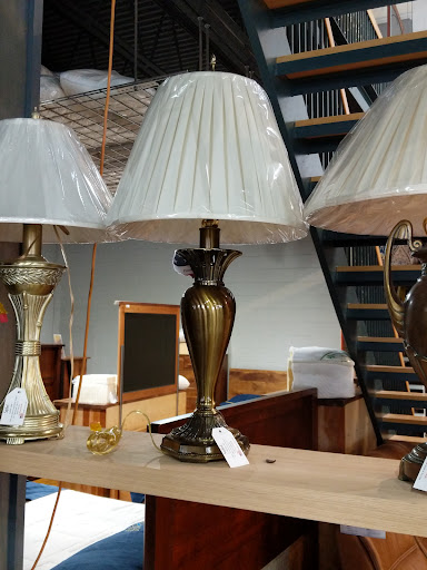 Mattress Store «The Rug Mattress & Furniture Store», reviews and photos, 40 W Calhoun St, Salem, VA 24153, USA