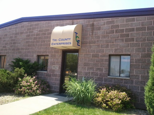 Roofing Contractor «Tri-County Enterprises, Inc.», reviews and photos, 5527 Crane Ln NE, Cedar Rapids, IA 52402, USA