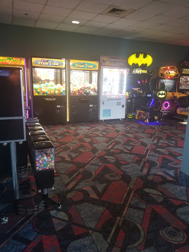 Movie Theater «Regal Cinemas Cape Cod Mall 12», reviews and photos, 793 Massachusetts 132, Hyannis, MA 02601, USA