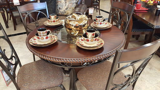 Furniture Store «Casa Leaders Inc», reviews and photos, 1200 Pacific Coast Hwy, Wilmington, CA 90744, USA