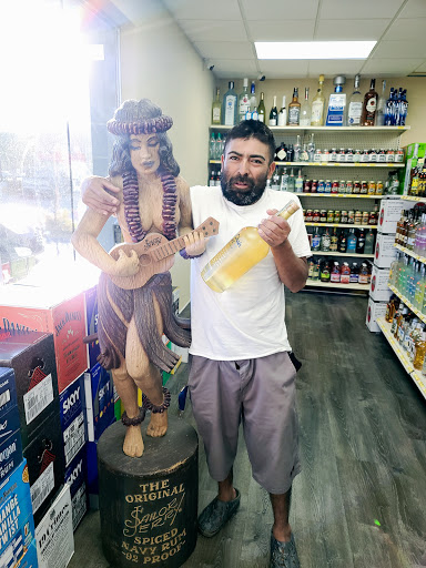 Liquor Store «Sunset Point Liquors», reviews and photos, 2516 Sunset Point Rd, Clearwater, FL 33765, USA
