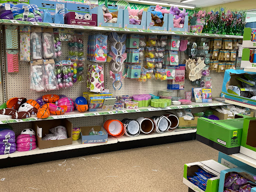Dollar Store «Dollar Tree», reviews and photos, 2291 Pickwick Dr a, Camarillo, CA 93010, USA