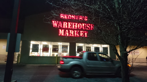 Shopping Mall «North End Shopping Center», reviews and photos, 1300 N Charlotte St, Pottstown, PA 19464, USA