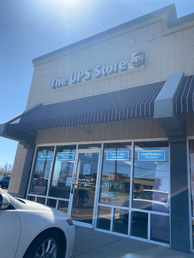 Shipping and Mailing Service «The UPS Store», reviews and photos, 3481 S Dixie Hwy, Franklin, OH 45005, USA