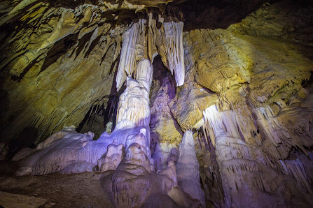 Riserva Naturale Grotte di Pietrasecca Via del Popolo, snc, 67061 Carsoli AQ, Italia
