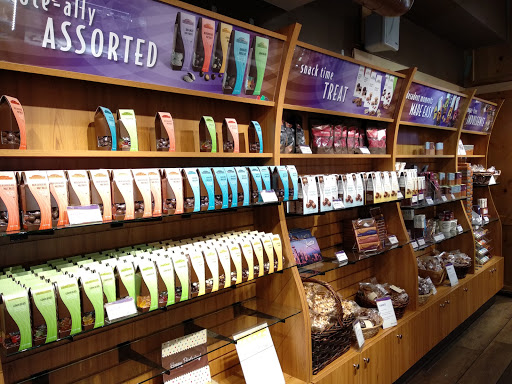 Chocolate Shop «Rocky Mountain Chocolate Factory», reviews and photos, 1419 1st Ave, Seattle, WA 98101, USA