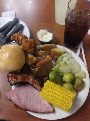 Buffet Restaurant «Golden Corral», reviews and photos, 719 Washington St, Chillicothe, MO 64601, USA