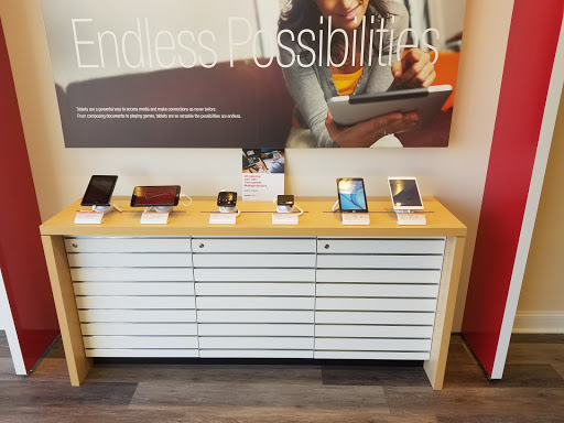 Cell Phone Store «Verizon Authorized Retailer - Wireless Zone», reviews and photos, 712 N Main St, West Hartford, CT 06117, USA