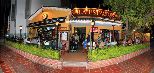 Bars with live music in Cali