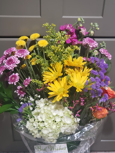 Florist «Carrolls Florist of Beverly», reviews and photos, 385 Cabot St, Beverly, MA 01915, USA