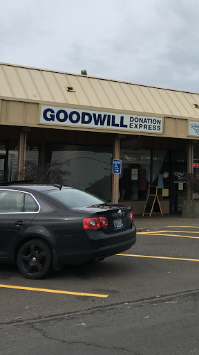 Goodwill Donation Express, 15595 SW 116th Ave, King City, OR 97224, USA, 