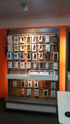 Cell Phone Store «AT&T Authorized Retailer», reviews and photos, 17100 Collins Ave #108, Sunny Isles Beach, FL 33160, USA