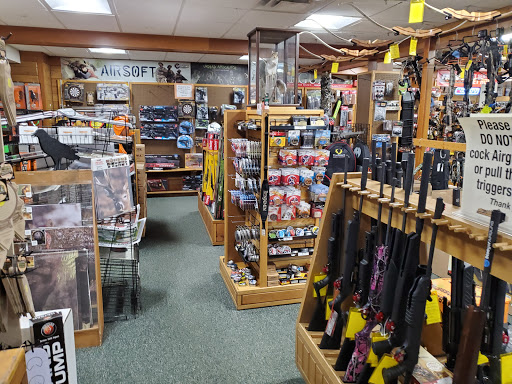 Outdoor Sports Store «Kittery Trading Post», reviews and photos, 301 US-1, Kittery, ME 03904, USA