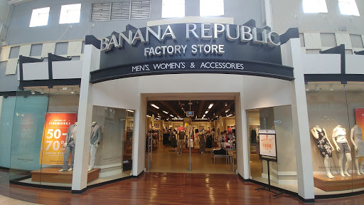 Clothing Store «Banana Republic Factory Store», reviews and photos, 6170 Grand Ave, Gurnee, IL 60031, USA