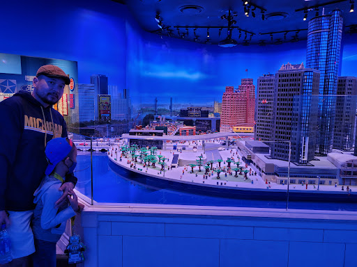 Shopping Mall «Great Lakes Crossing Outlets», reviews and photos, 4000 Baldwin Rd, Auburn Hills, MI 48326, USA