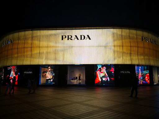 Prada Peninsula Shop