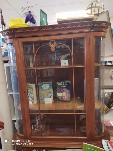 Used Book Store «Friends of the Library Bookstore», reviews and photos, 4886 Boiling Brook Pkwy, Rockville, MD 20852, USA