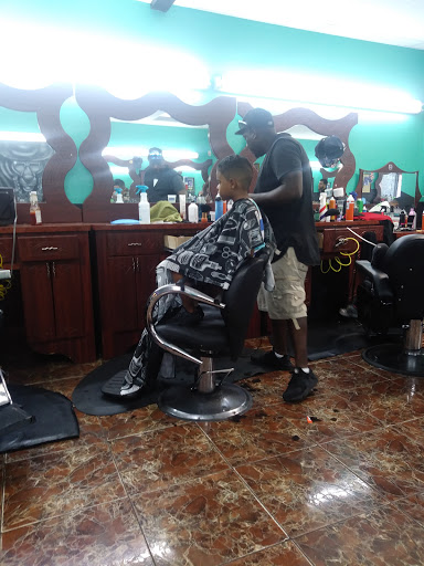 Barber Shop «Kontrol Barber Shop», reviews and photos, 2828 NW 17th Ave, Miami, FL 33142, USA