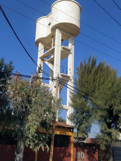 Tanque de Agua - Villa Luzuriaga