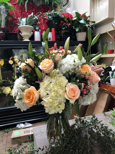 Florist «Bruce Flowers», reviews and photos, 454 Main Ave, Norwalk, CT 06851, USA