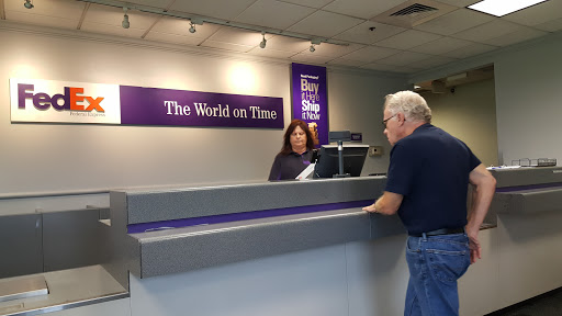Shipping and Mailing Service «FedEx Ship Center», reviews and photos, 200 Fulling Mill Rd, Middletown, PA 17057, USA