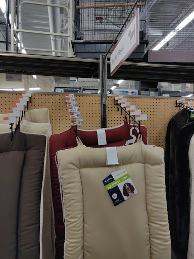 Pet Supply Store «Pet Supplies Plus», reviews and photos, 9 Waukegan Rd, Deerfield, IL 60015, USA