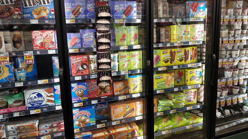 Grocery Store «Quality Food Center», reviews and photos, 1801 N 45th St, Seattle, WA 98103, USA