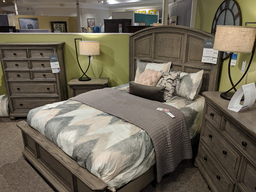 Furniture Store «Art Van Furniture - Waterford», reviews and photos, 5053 Dixie Hwy, Waterford Twp, MI 48329, USA