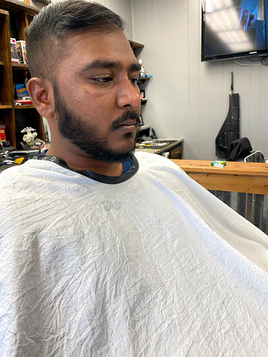 Barber Shop «Old Tyme Barbershop», reviews and photos, 603 E Abram St, Arlington, TX 76010, USA