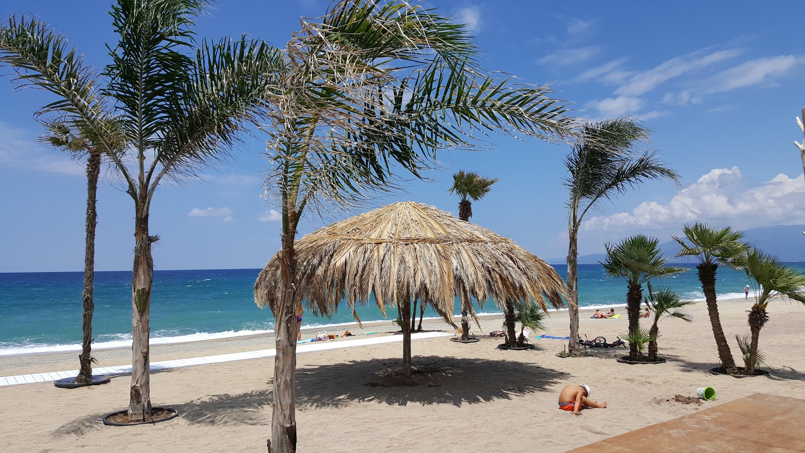 Foto di Spiaggia Lido Pescespada con costa lunga e dritta