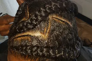 Mimi's African Hair Braiding image