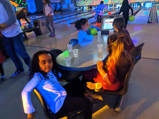 Bowling Alley «Fox Bowl», reviews and photos, 1101 Butterfield Rd, Wheaton, IL 60189, USA