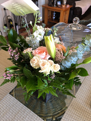 Florist «Town & Country Gardens Elgin», reviews and photos, 219 Douglas Ave, Elgin, IL 60120, USA