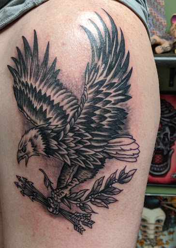 Tattoo Shop «Lady Luck Tattoo Studio», reviews and photos, 220 N Benton St, Woodstock, IL 60098, USA