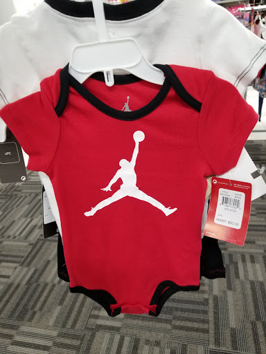 Clothing Store «Burlington Coat Factory», reviews and photos, 480 Boston Rd, Billerica, MA 01821, USA