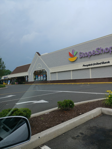 Grocery Store «Super Stop & Shop», reviews and photos, 72 Newtown Rd, Danbury, CT 06810, USA