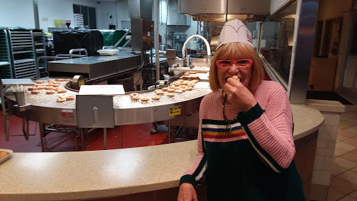 Donut Shop «Krispy Kreme», reviews and photos, 2401 Battleground Ave, Greensboro, NC 27408, USA