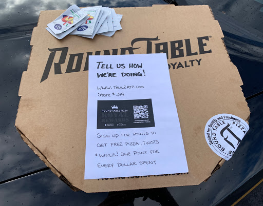 Pizza Restaurant «Round Table Pizza», reviews and photos, 10070 SW Barbur Blvd, Portland, OR 97219, USA