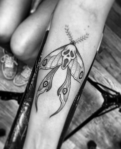 Explore minimal tattoo ideas for females, creative tattoo ideas in Tehachapi, available at Briar Rose TATTOO