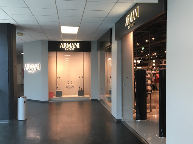 Armani Outlet - Bekleidungsgeschäft