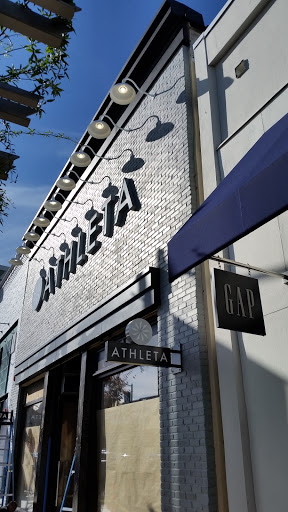 Clothing Store «Gap», reviews and photos, 1294 Burlingame Ave, Burlingame, CA 94010, USA