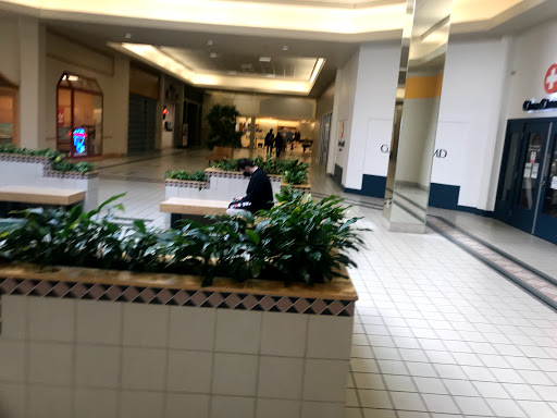 Shopping Mall «Belknap Mall», reviews and photos, 96 Daniel Webster Hwy, Belmont, NH 03220, USA