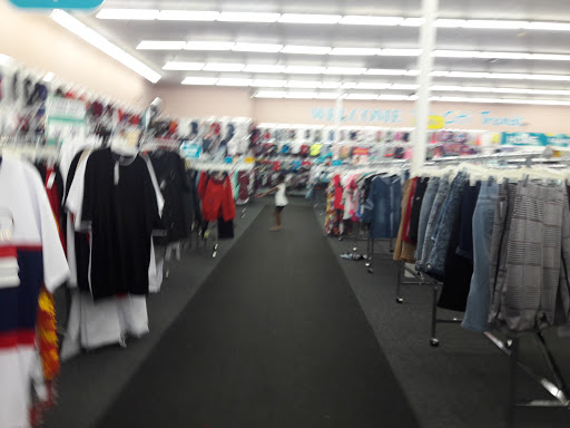 Clothing Store «Citi Trends», reviews and photos, 440 Havendale Blvd, Auburndale, FL 33823, USA
