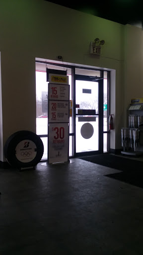 Tire Shop «Tires Plus», reviews and photos, 8140 Lakeland Ave N, Brooklyn Park, MN 55445, USA