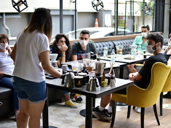 Atölye Coffee & Library