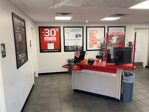 Tire Shop «Discount Tire Store», reviews and photos, 9131 Long Point Rd, Houston, TX 77055, USA