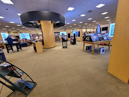 Book Store «Barnes & Noble», reviews and photos, 911 Haddonfield Rd, Cherry Hill, NJ 08002, USA