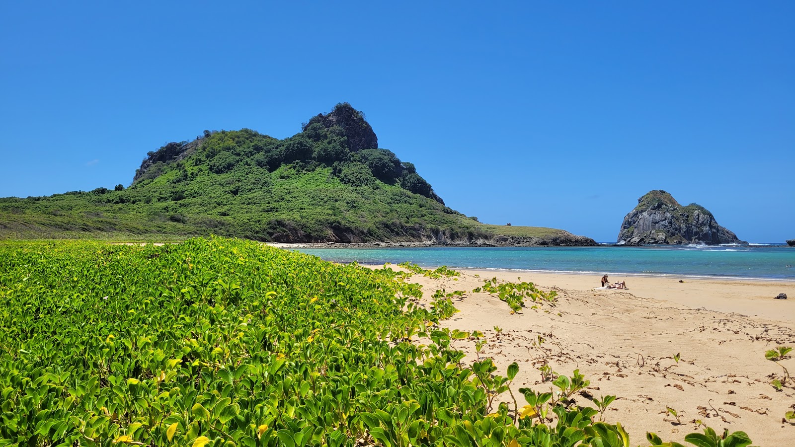 Fotografie cu Praia do Sueste cu o suprafață de nisip beige