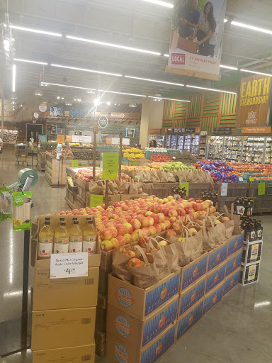 Grocery Store «Whole Foods Market», reviews and photos, 5014 Poplar Ave, Memphis, TN 38117, USA